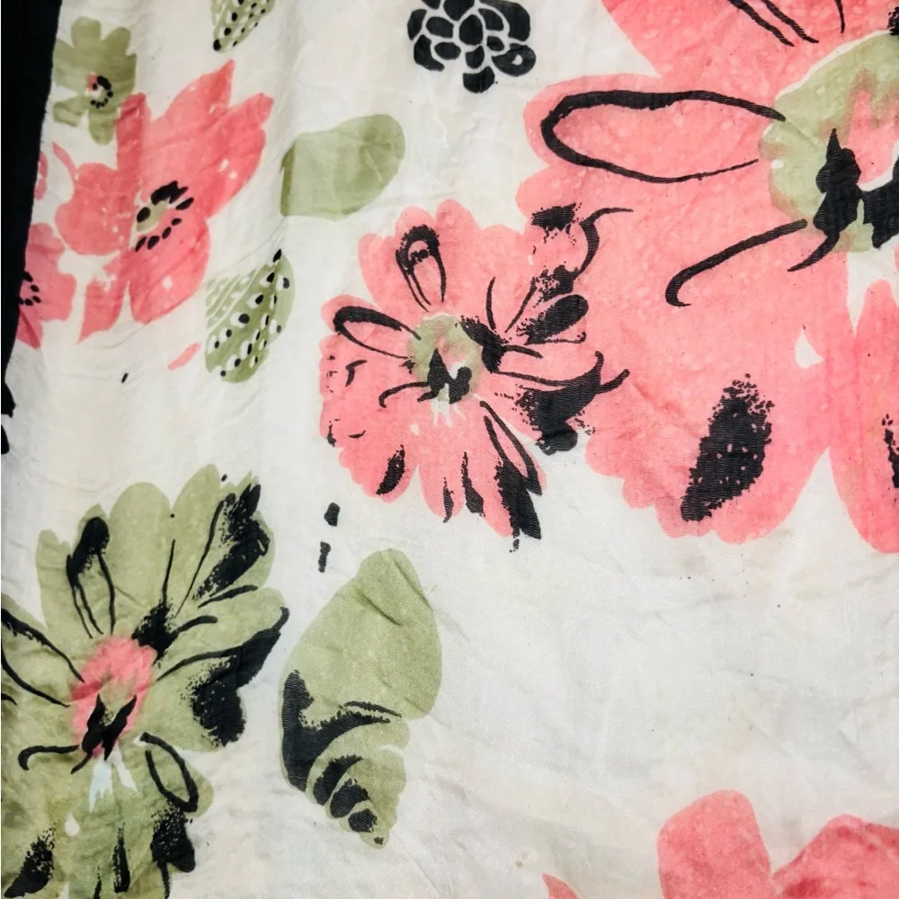 Scarf Vintage Floral Print Scarf with Black Border - Picture 6 of 7